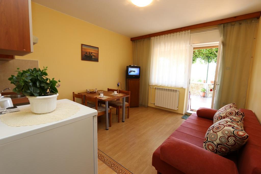Apartment Mihajic M Klimno Exterior photo